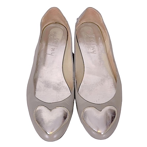 FSNY French Sole Grey Silver Patent Leather Heart Slip On Ballet Flats - Picture 9 of 12